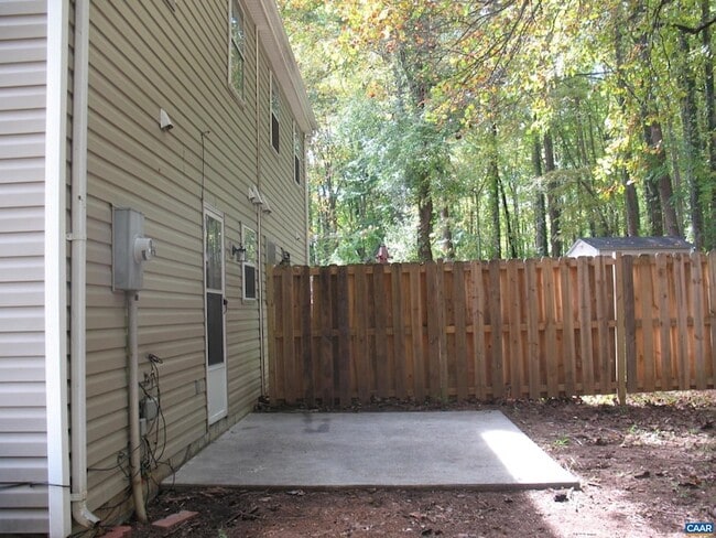 Building Photo - 270 Albert Ct