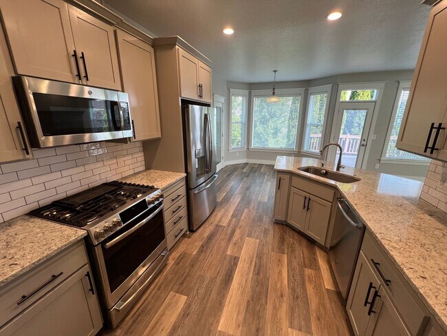 Building Photo - 941 Dalke Ridge Ct NW