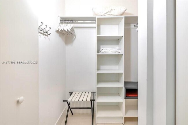 Building Photo - 4111 S Ocean Dr