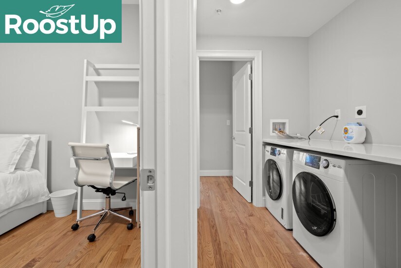 Building Photo - Furnished Bedroom with Private Bath in East Boston