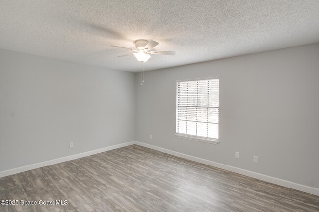 Building Photo - 5492 Wendy Lee Dr