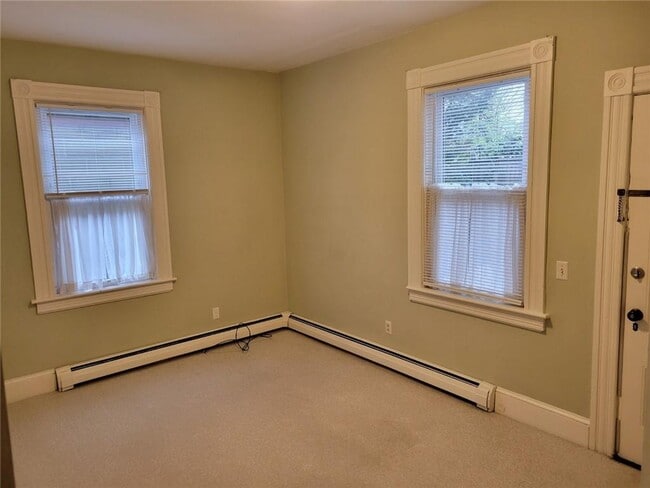 Building Photo - 12 Adelphi Ave