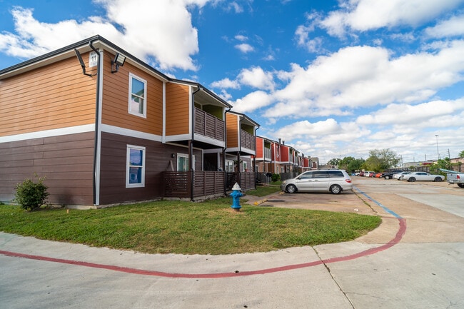 Building Photo - Northgate Apartments