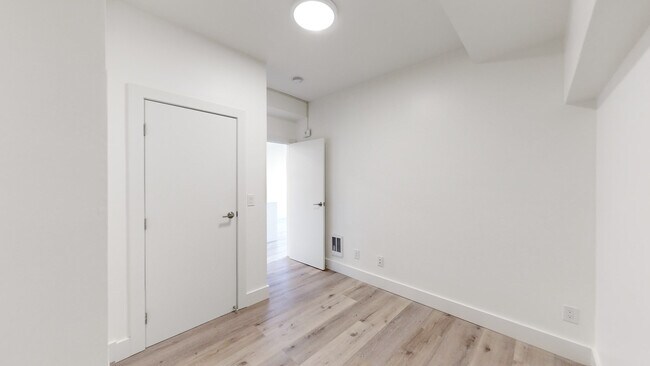 Building Photo - 1803 California St