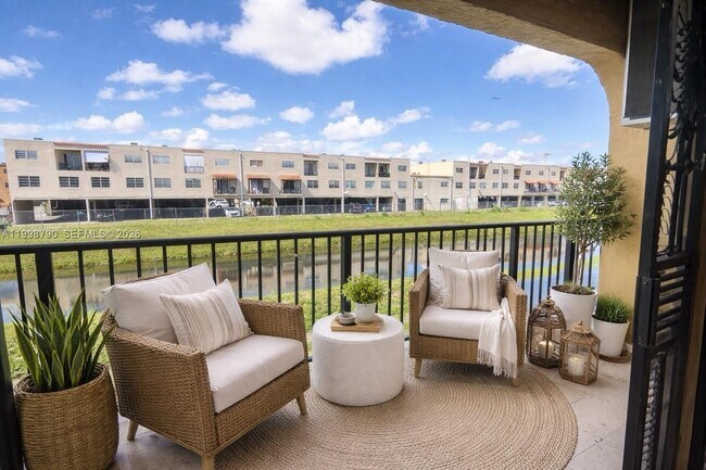 Building Photo - 1283 W 51st Pl