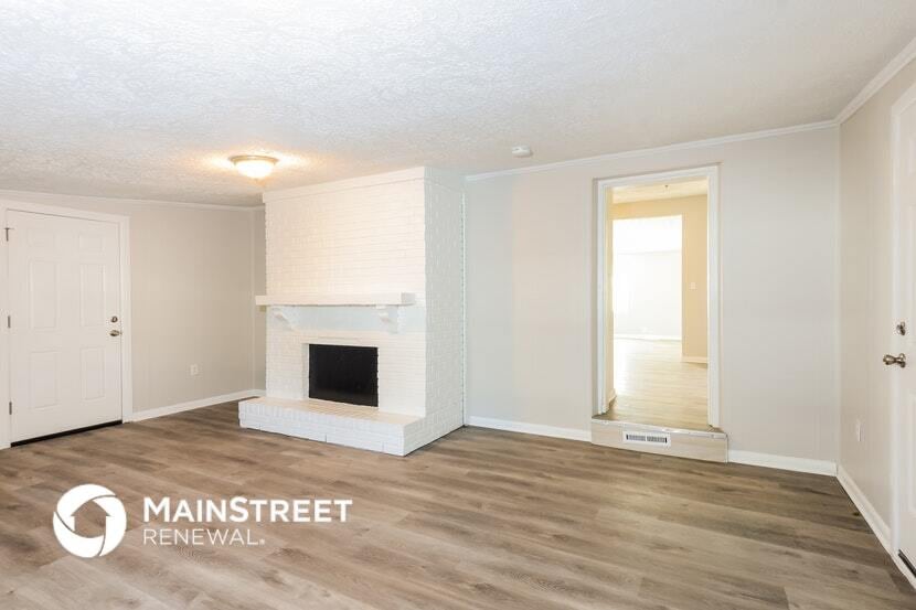 Building Photo - 1724 Englewood Dr
