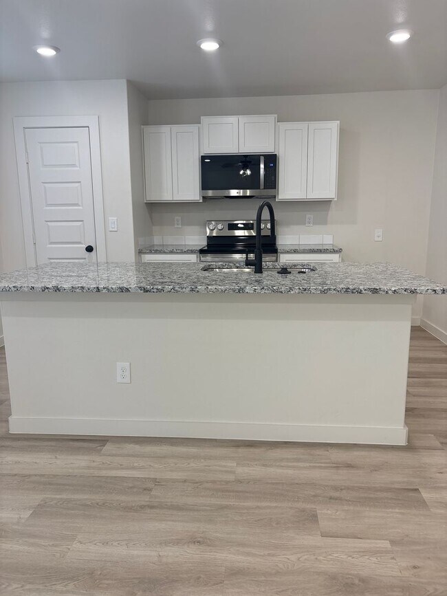 Building Photo - Charming New Build in Harvest – Pre-Leasing for June!