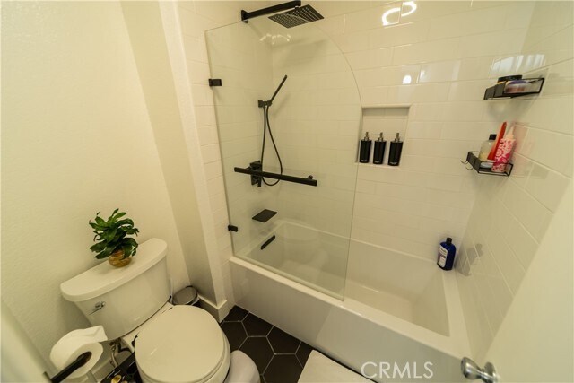 Building Photo - 4229 W Rosecrans Ave