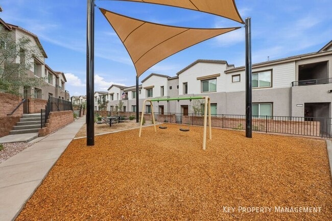 Building Photo - 1529 Layla Crossing Ave