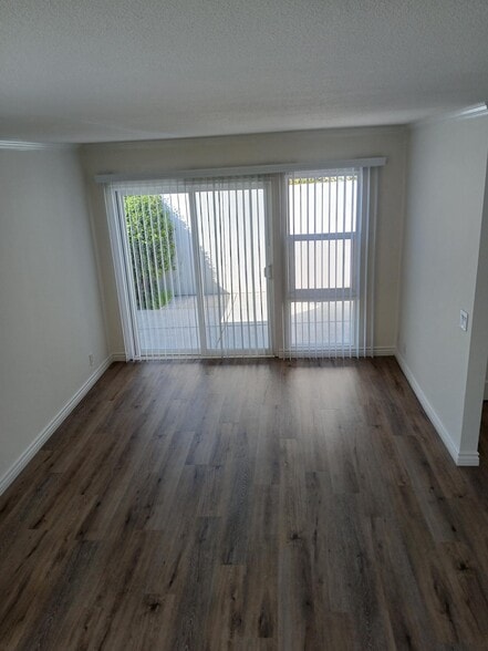 Building Photo - 781 Amigos Way