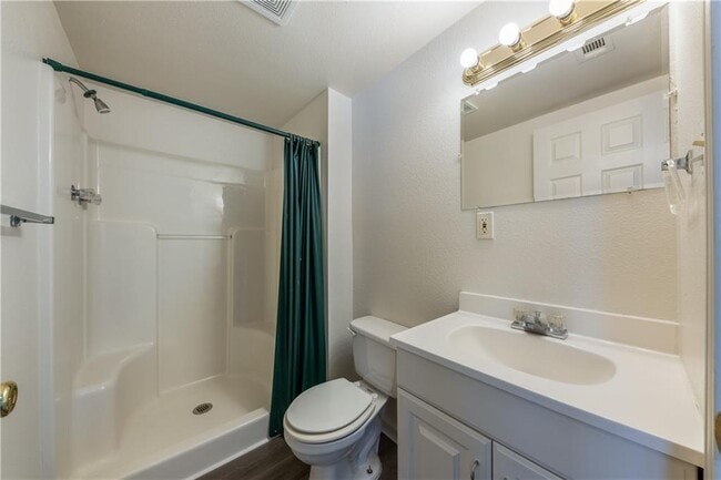 Building Photo - 13817 Abrahamson Ct