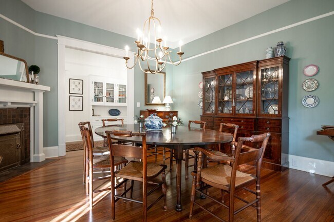 Building Photo - 290 Milledge Cir