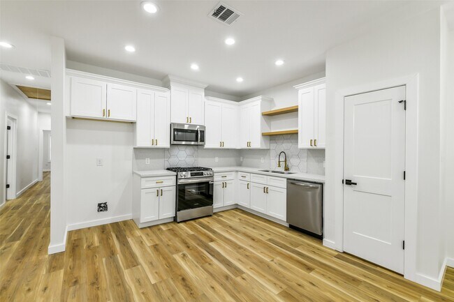 Building Photo - 7486 Stanwick Dr