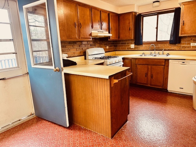 Kitchen- main floor - 11336 N Sunset Cir