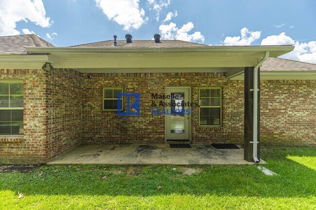 Building Photo - 3 Bed/2 Bath Home in Pearl in Silver Ridge