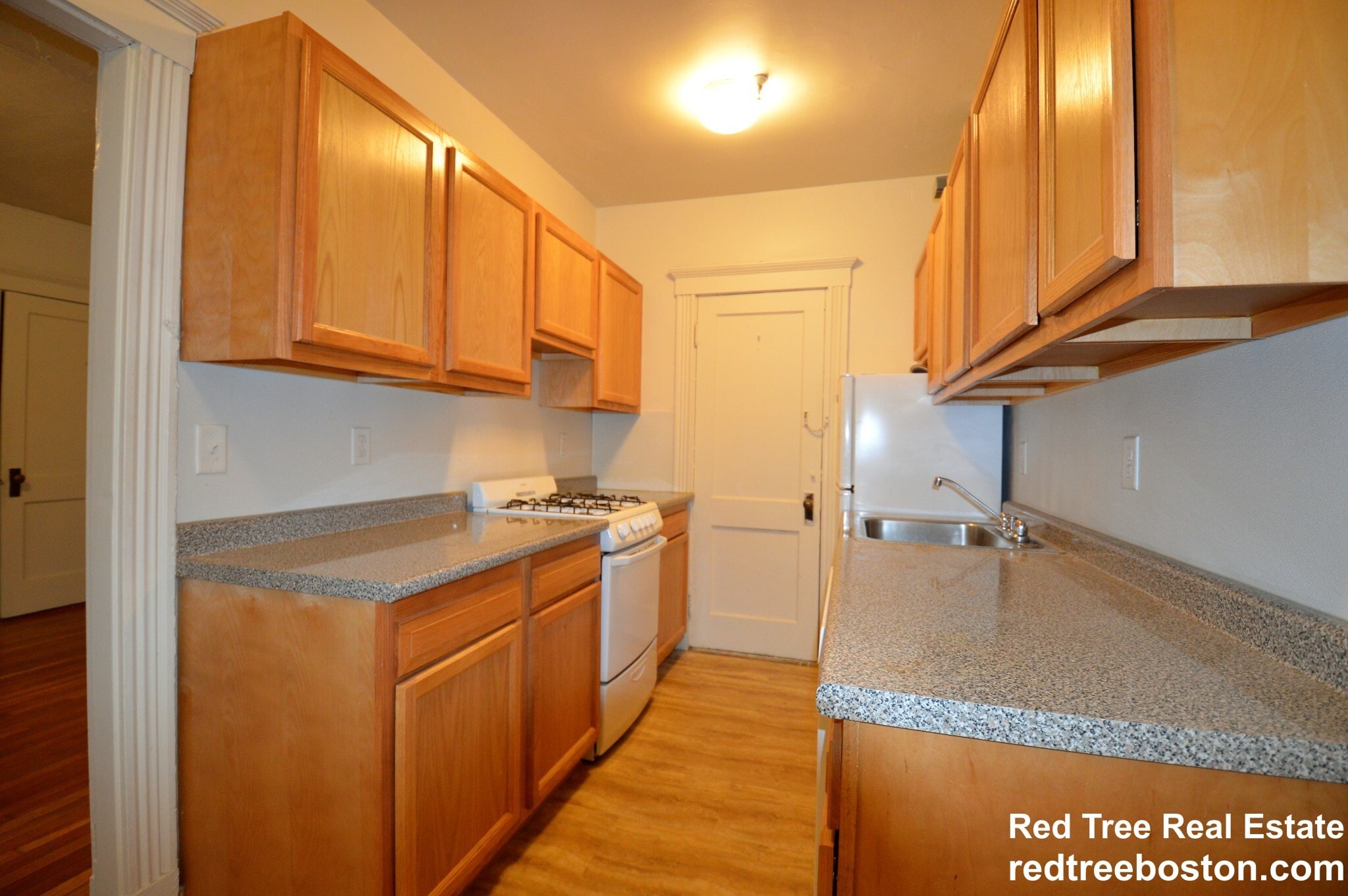 Building Photo - 235 Park Dr