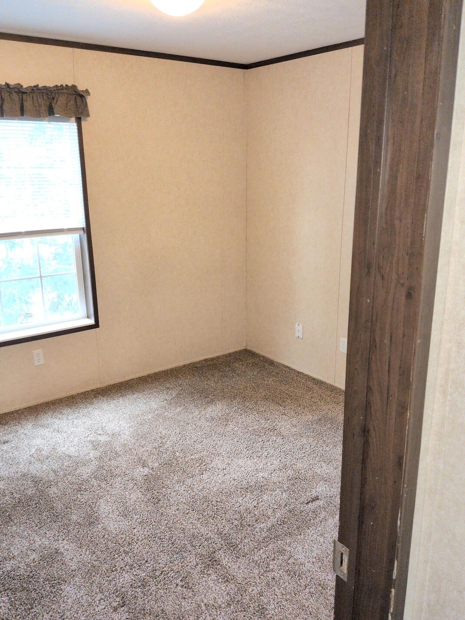 Building Photo - 106 Pine Grove Dr