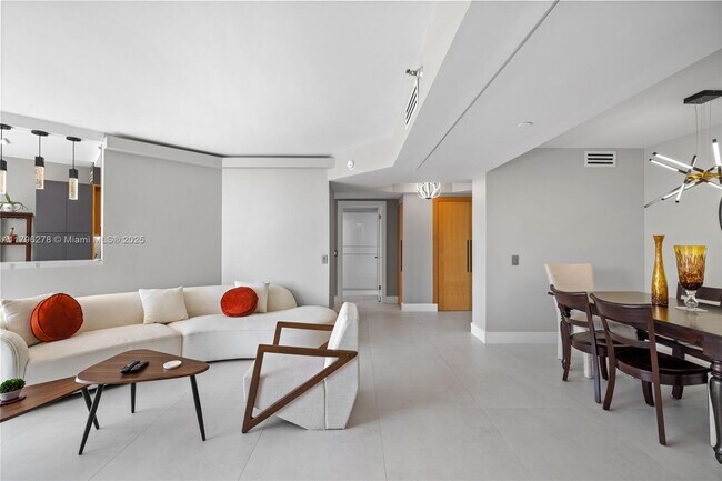 Building Photo - 3610 Yacht Club Dr