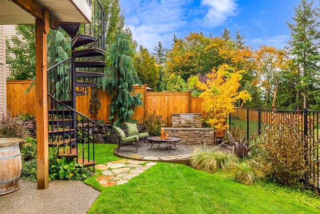 Building Photo - STUNNING Home in coveted Sterling Woods, S...