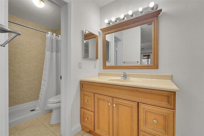 Building Photo - 3529 NW 35th St