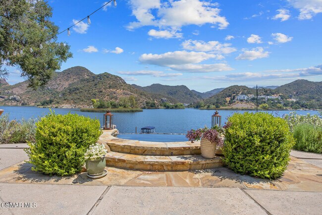 Building Photo - 498 Lake Sherwood Dr