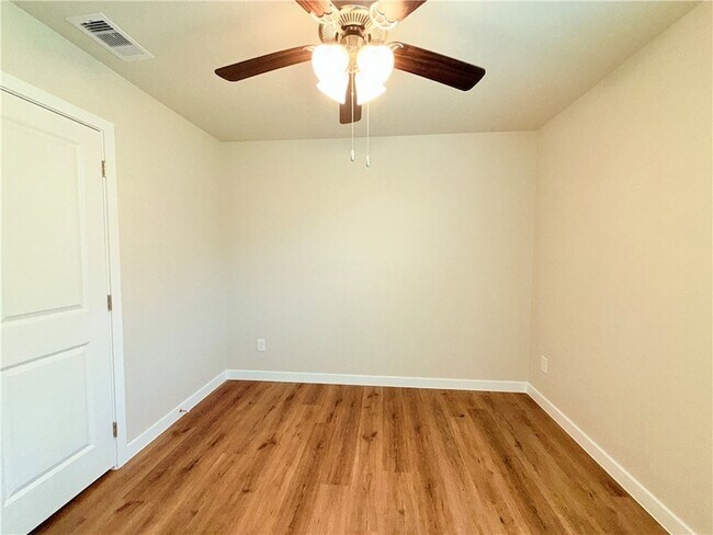 Building Photo - 1116 Zeus Dr