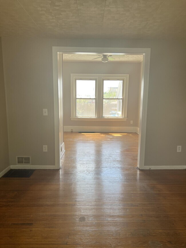 Building Photo - 269 Selye Terrace