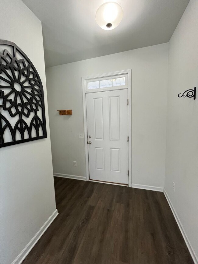 Building Photo - 751 Stradleigh Ct