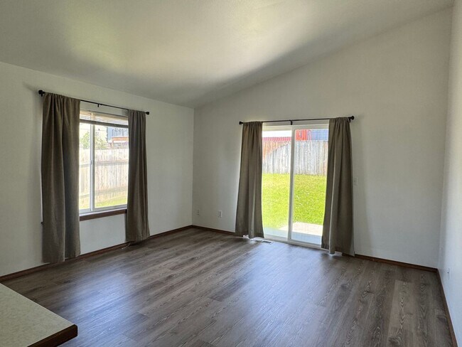 Building Photo - 4957 Pear Butte Dr