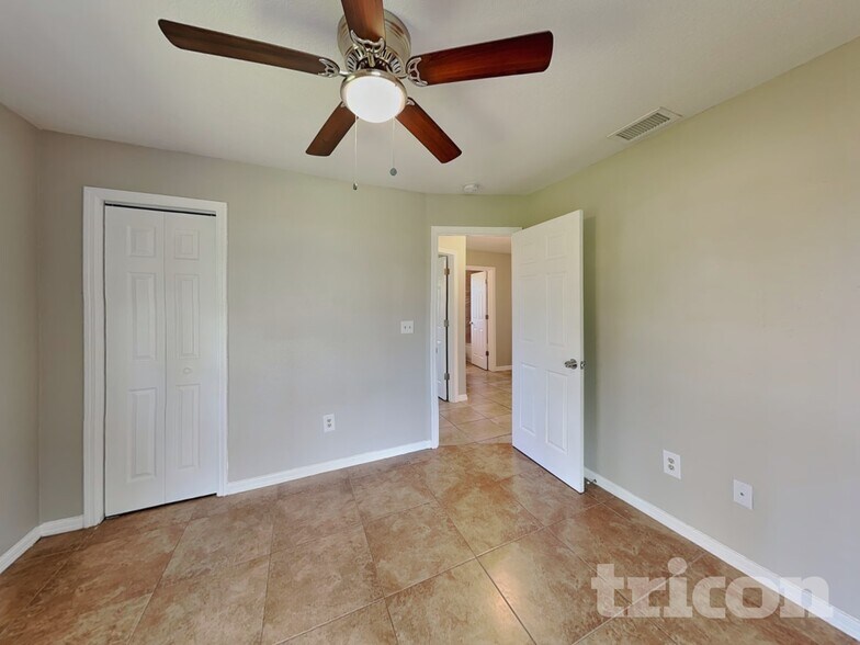 Building Photo - 20336 Peachland Blvd