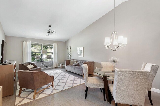 Building Photo - 13115 Belhaven Ct