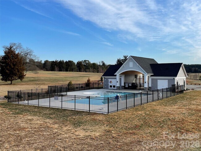 Building Photo - 4543 Dover Ct