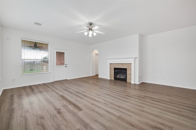 Building Photo - 13738 View Meadow Ln