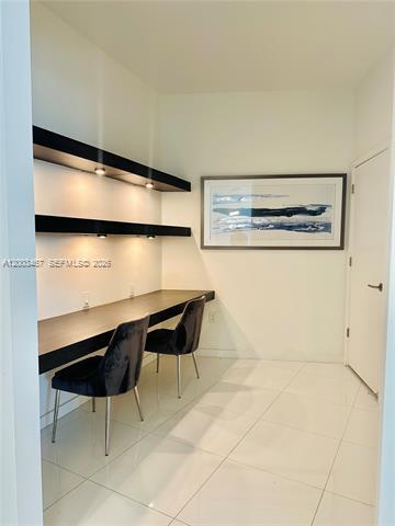 Building Photo - 851 NE 1st Ave