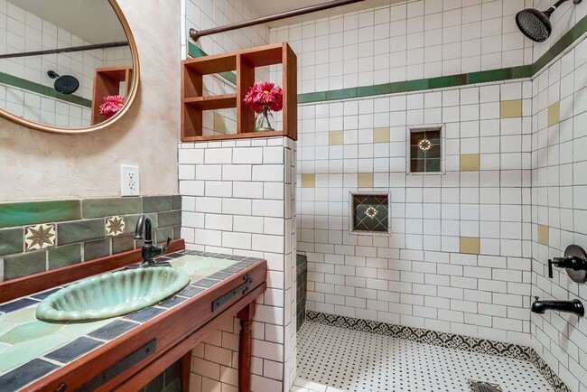 Building Photo - 4445 Marine