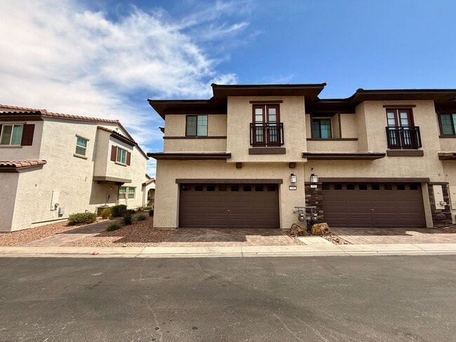 Building Photo - 3 BED 2.5 BATH 2 CAR GARAGE TOWNHOUSE w/ LOFT in CADENCE FOR RENT!