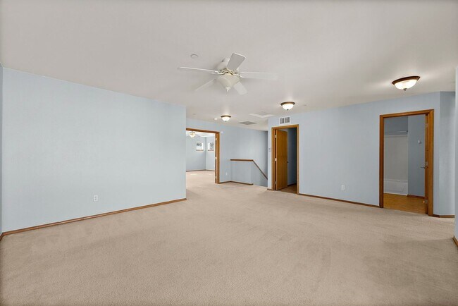 Building Photo - Spacious 4-Bed Home in DuPont | Huge Loft & 5 Mins to JBLM!