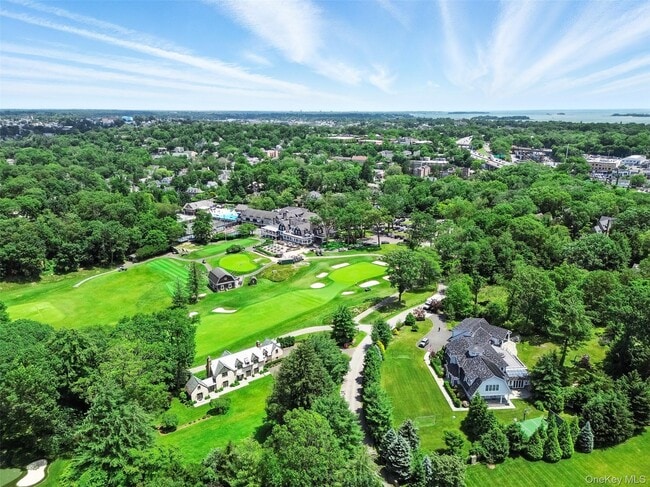 Building Photo - 6 Club Rd