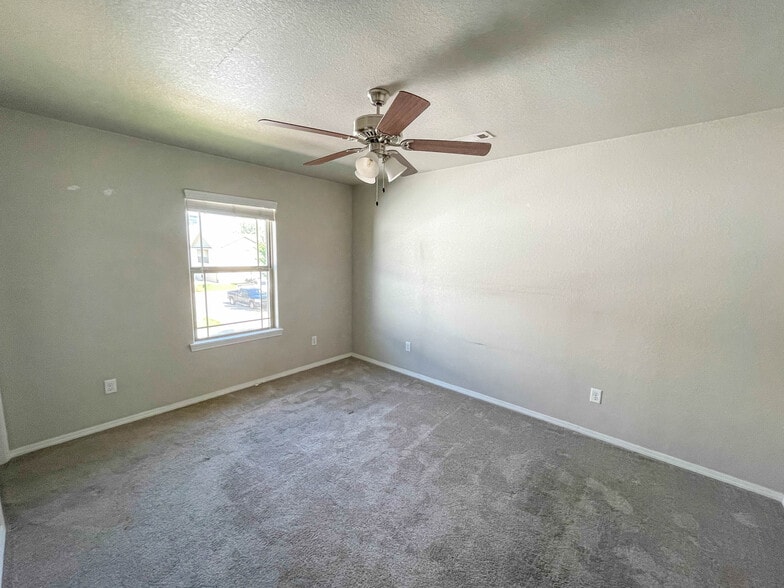 Building Photo - 4173 W Santa Maria Ln