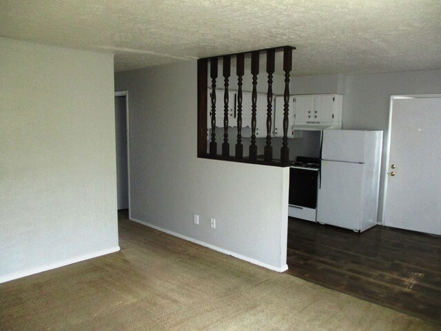 Building Photo - 202 W Shelbourne Dr