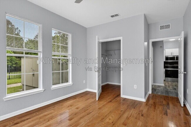 Building Photo - 8290 Gate Pkwy W