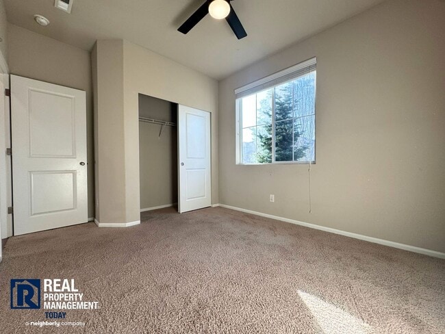 Building Photo - Spacious 4-Bedroom Home with Fenced Yard & 2-Car Garage Near JBLM!