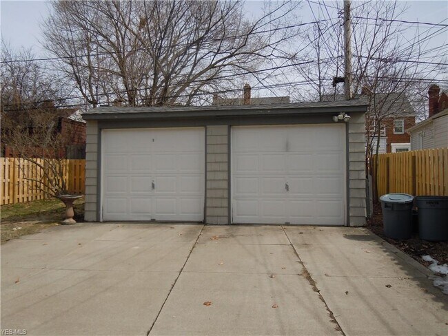 Building Photo - 3701 Palmerston Rd