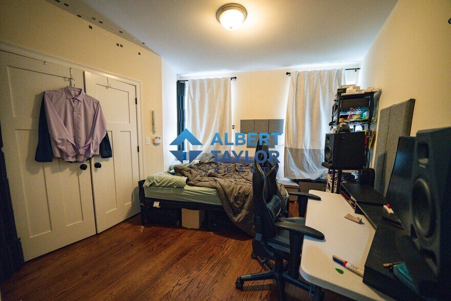 Building Photo - 491 Commonwealth Ave