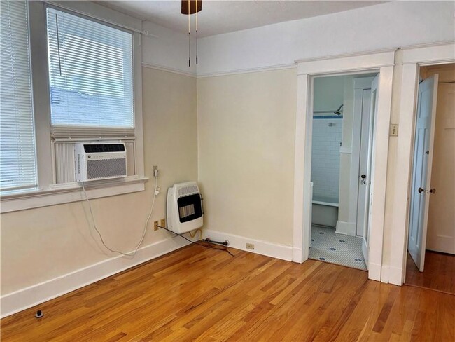 Building Photo - 7726 S Claiborne Ave