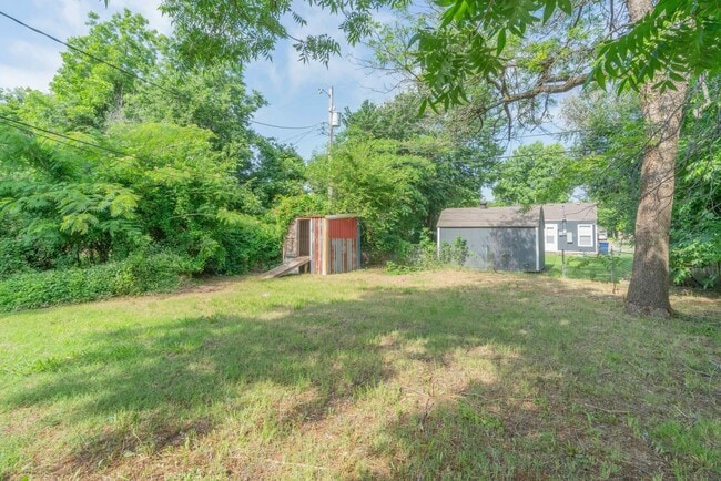 Building Photo - Updated 2 Bed in El Reno