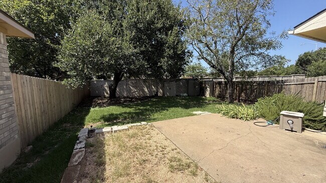Building Photo - Updated 4-Bedroom 2 Bathroom Austin Home with Beautiful Backyard