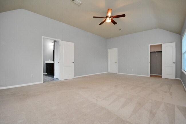 Building Photo - 20210 Black Canyon Dr