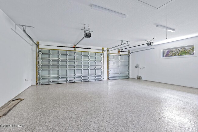 Building Photo - 2894 Hardy Ave