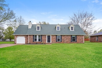 Building Photo - 105 Bordeaux Ct